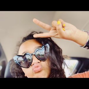 Meet your Posher, Kayla